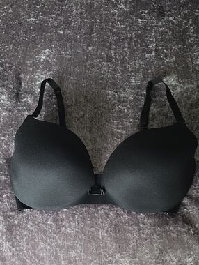 Victoria's Secret Size 32DDD Lined Demi Bra